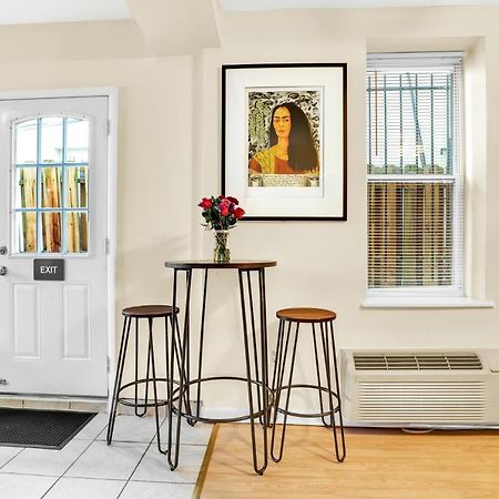 Rittenhouse Studio Apartment With Patio By Act Φιλαδέλφεια Εξωτερικό φωτογραφία