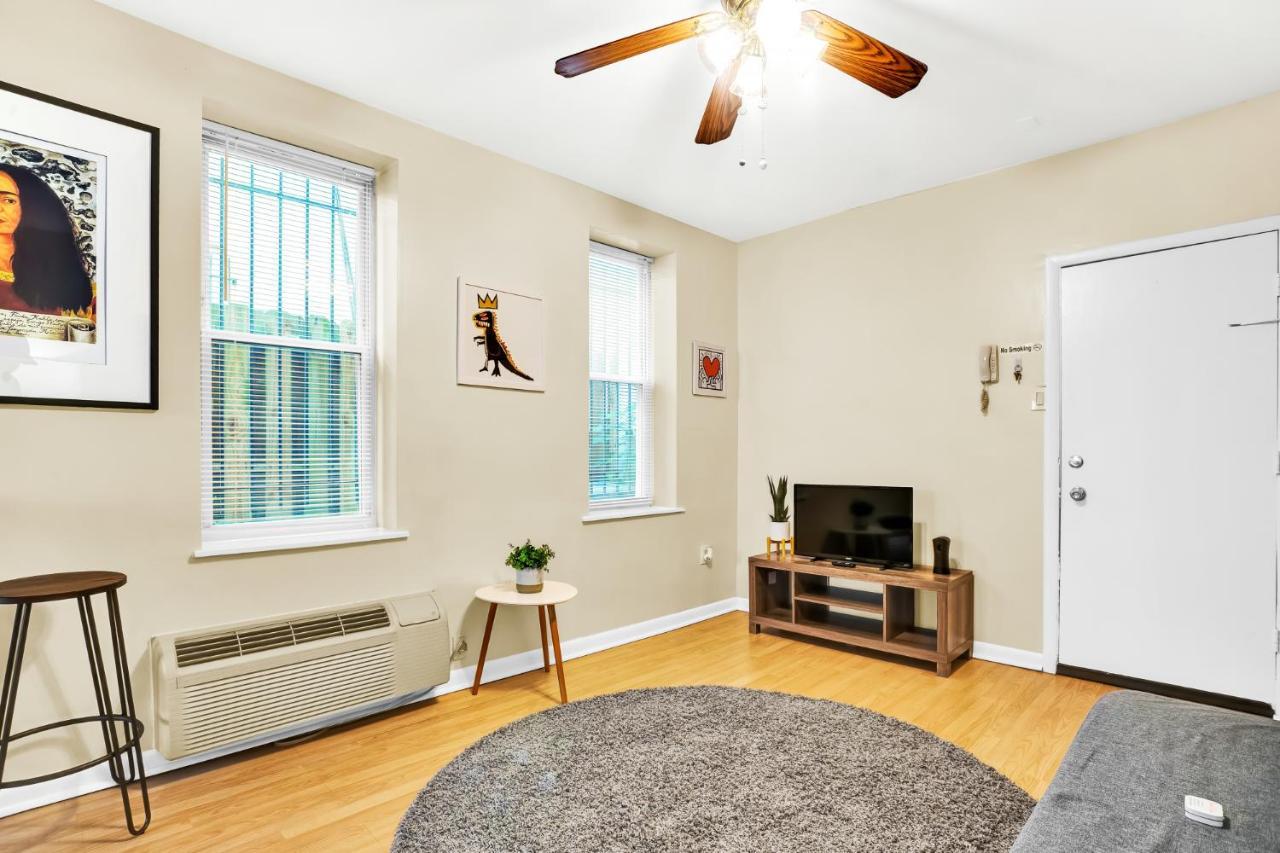 Rittenhouse Studio Apartment With Patio By Act Φιλαδέλφεια Εξωτερικό φωτογραφία